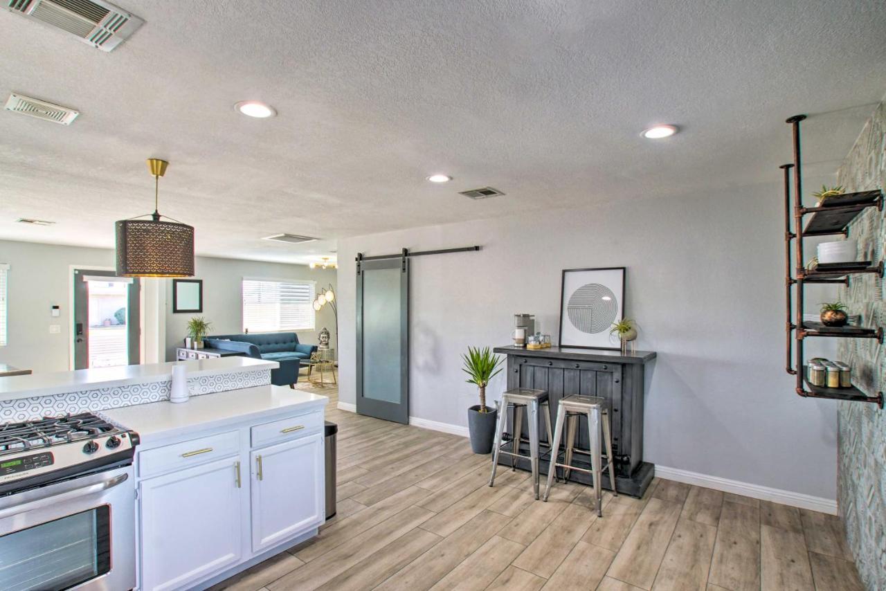 Charming Phoenix Home With Patio About 3 Miles To Dtwn! Exterior foto