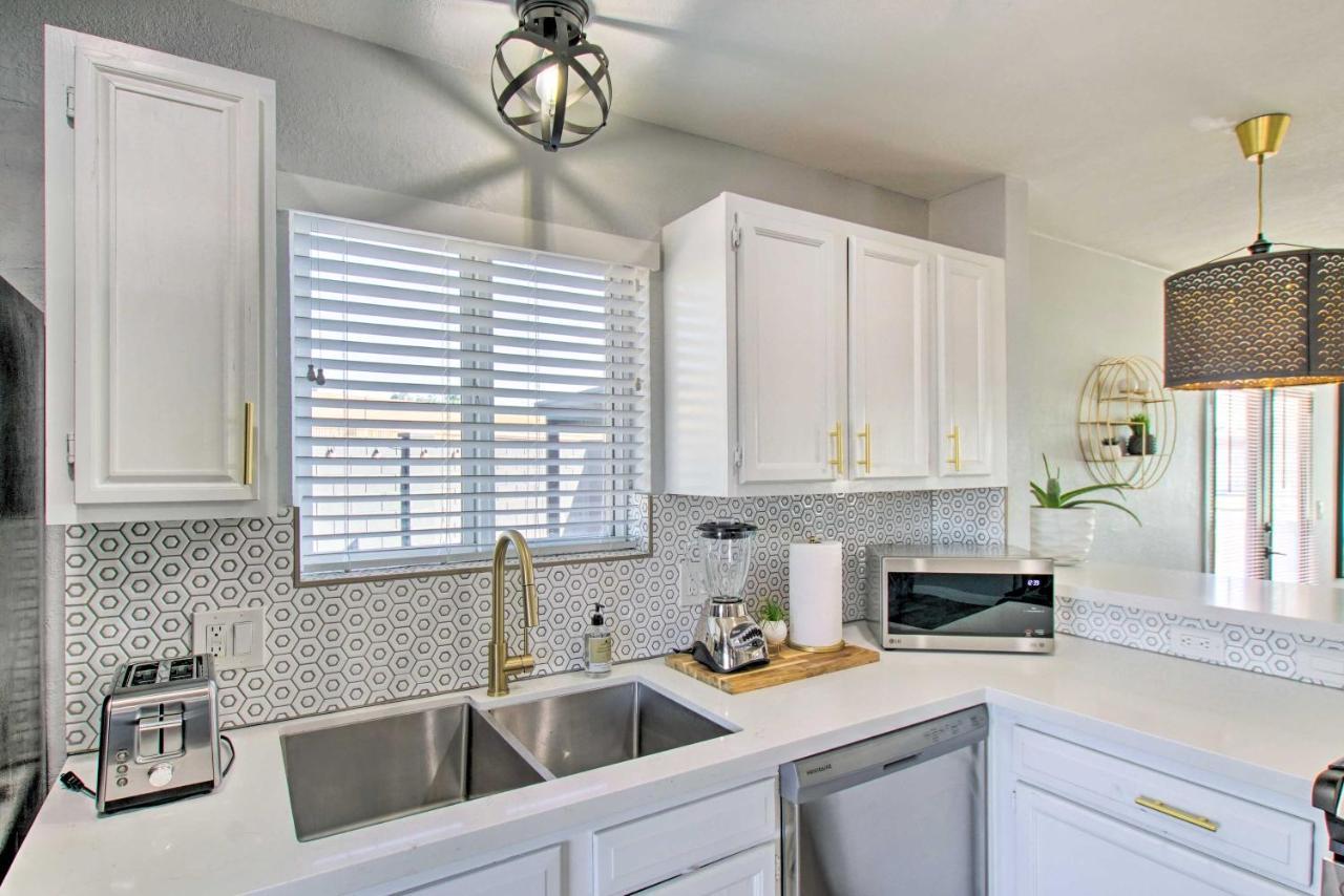 Charming Phoenix Home With Patio About 3 Miles To Dtwn! Exterior foto